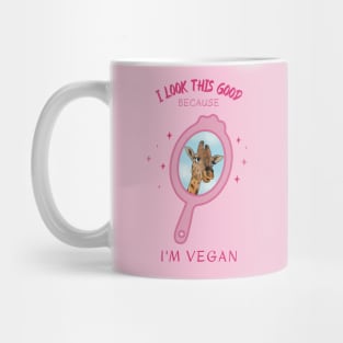 I look this good because I’m vegan – giraffe in a mirror Mug